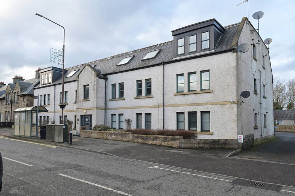 2 bed flat for saleMain Street, East Calder, Livingston EH53