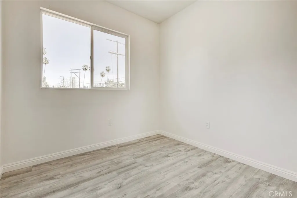 Additional image 12 of 14328 Gilmore St Unit 5, Van Nuys, CA 91401