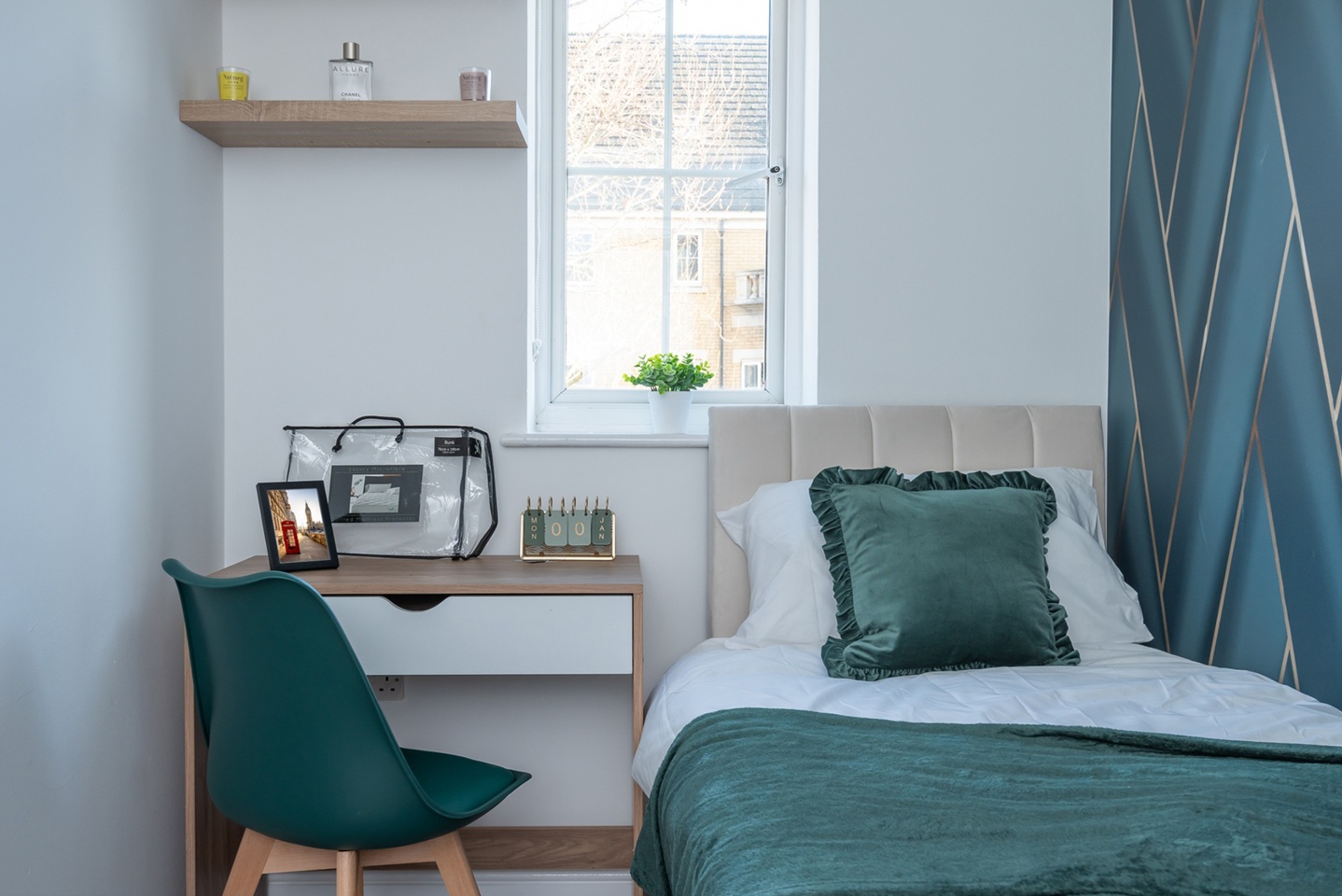 Additional image 10 of 2 Bed Flat, Kelly Avenue, SE15, N1 7GU