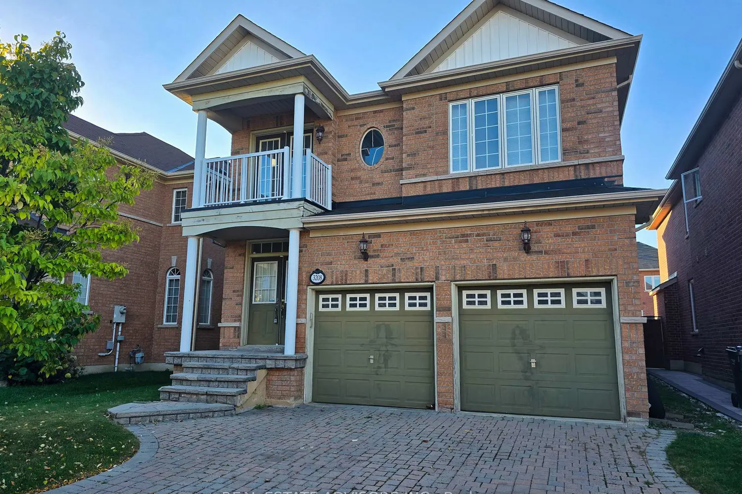 3208 Countess Crescent