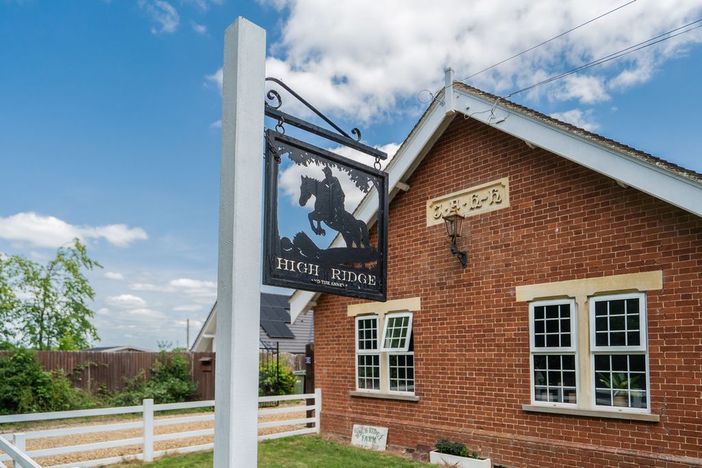 Additional image 20 of 9 bed detached house for saleWood End Road, Cranfield, Bedfordshire MK43