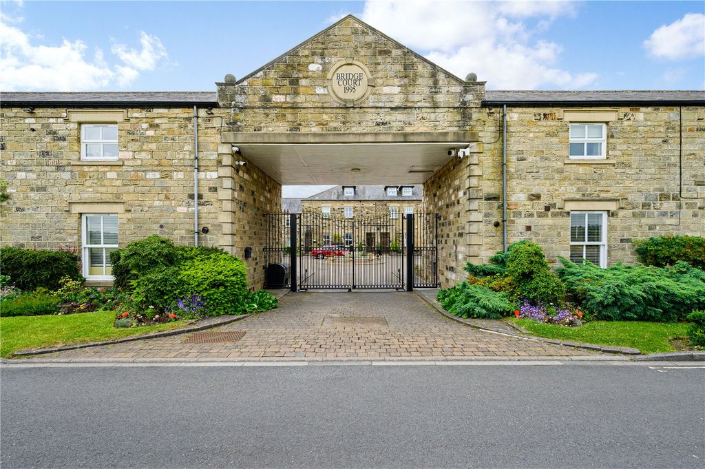 Additional image 19 of 4 bed flat for saleBridge House, Bridge Court, Harrogate Road, Harewood, Leeds LS17