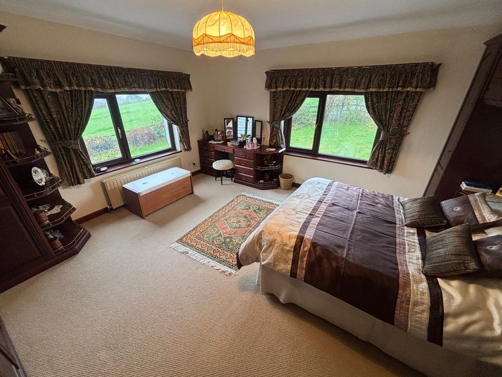 5 bed detached house for saleCwmann, Lampeter SA48 photo 4