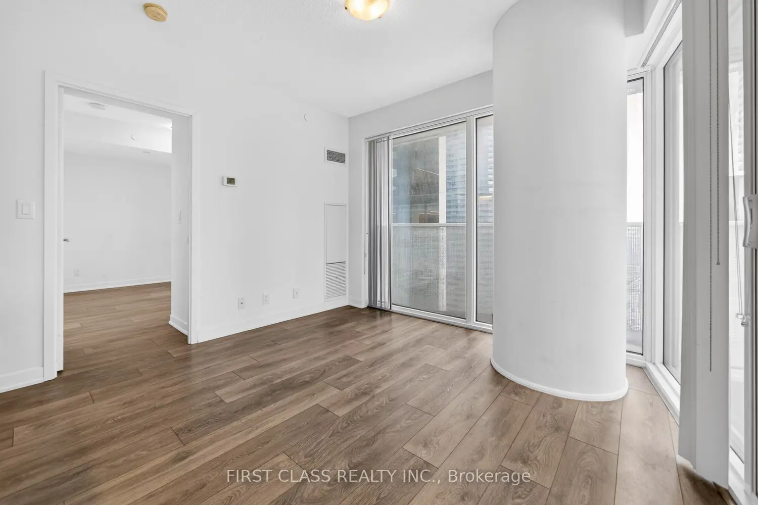 Additional image 19 of 100 Harbour Street 2502