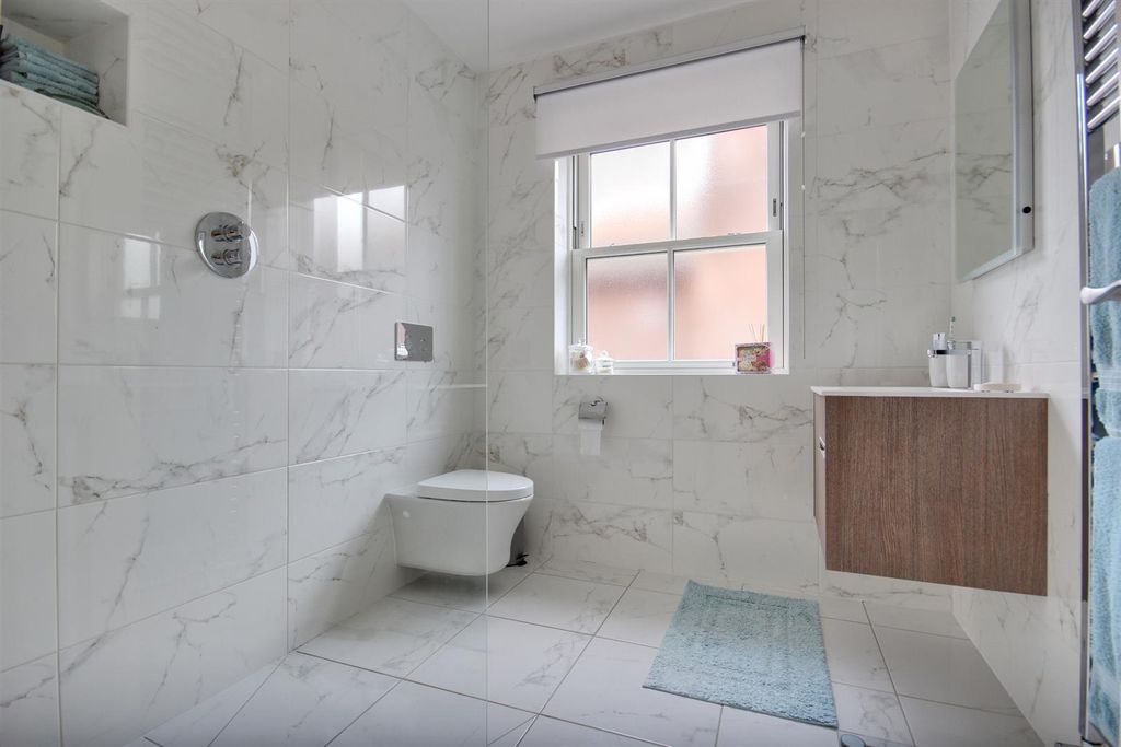 Additional image 13 of 5 bed detached house for saleGallows Lane, Beverley HU17