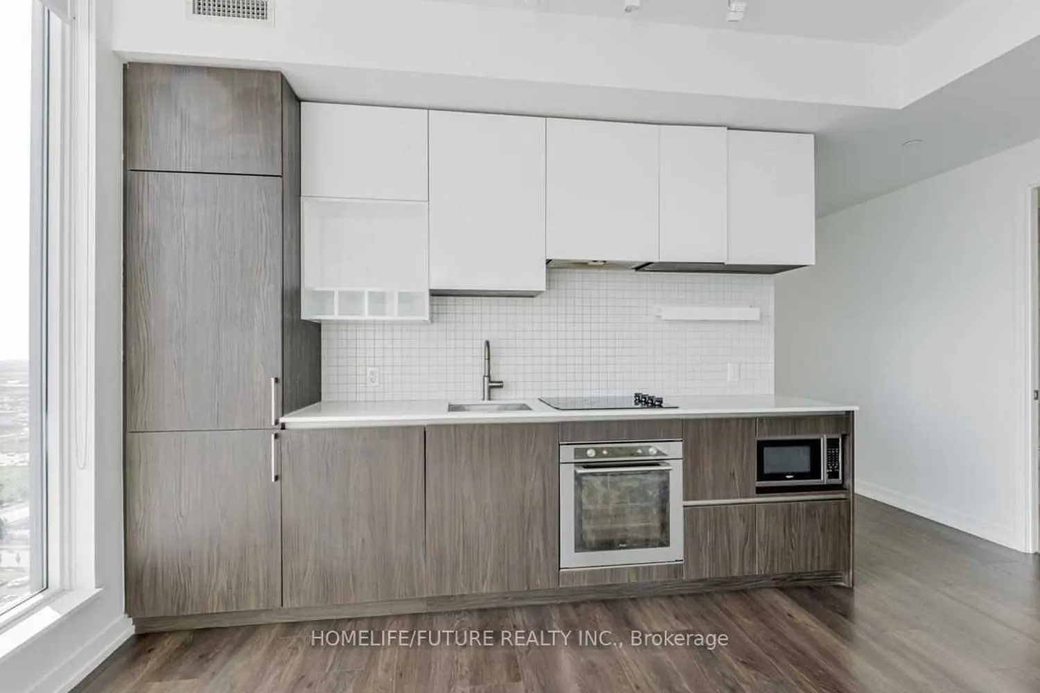 Additional image 10 of 898 Portage Parkway 3502