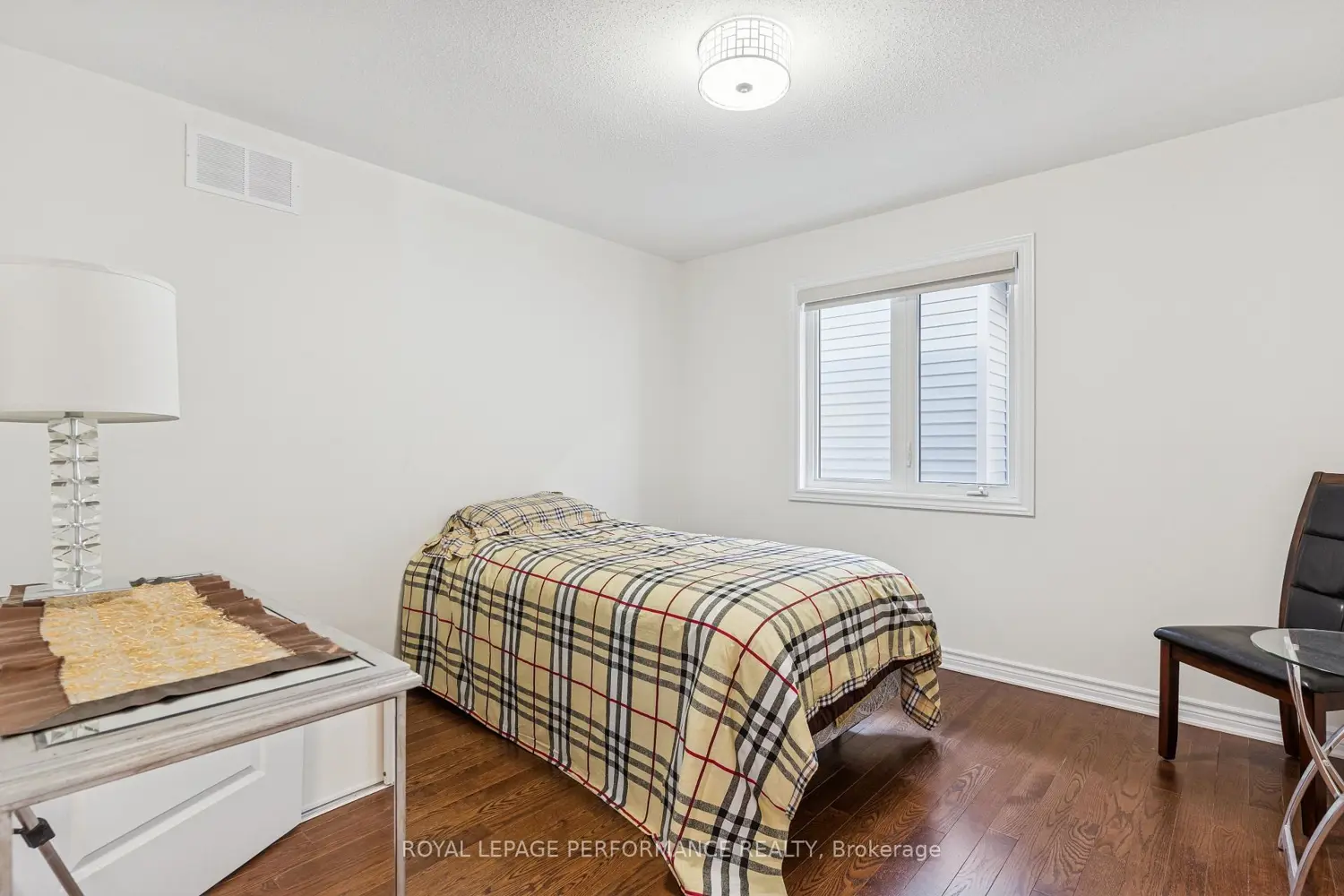 Additional image 10 of 845 Snap Hook Crescent