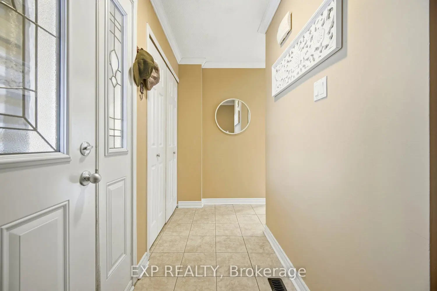 Additional image 2 of 7 Ferri Crescent