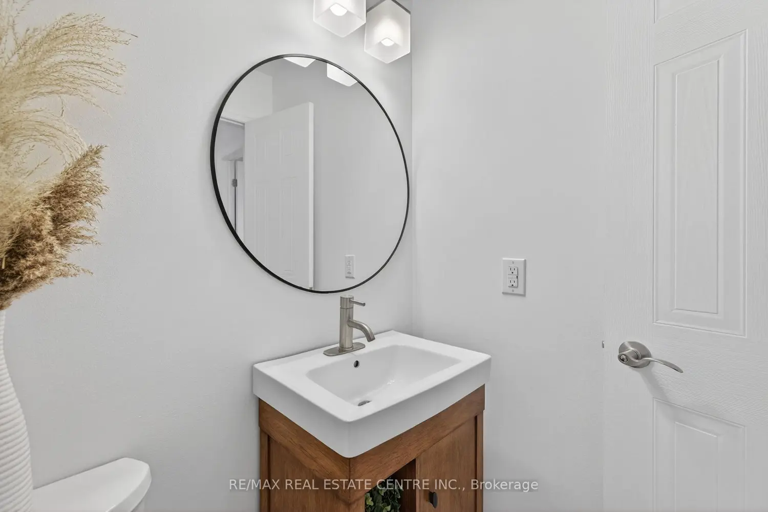 Additional image 6 of 27 De Rose Avenue