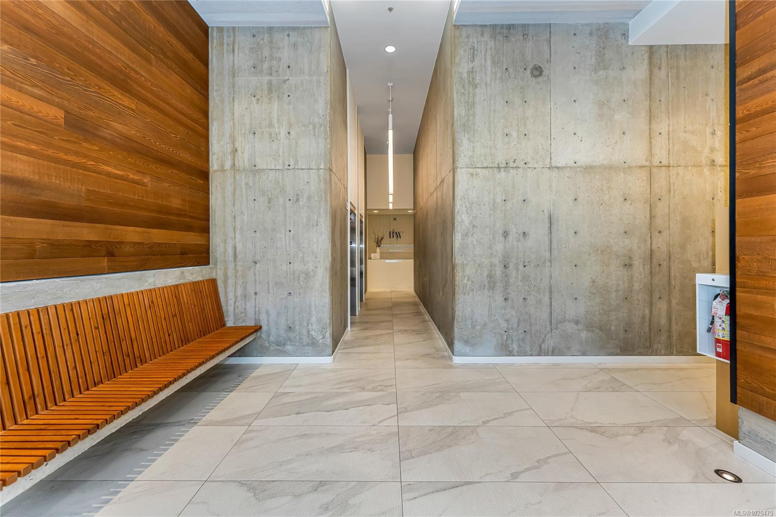 Additional image 3 of 405-1033 Cook Street, Victoria, BC, V8V 0E1