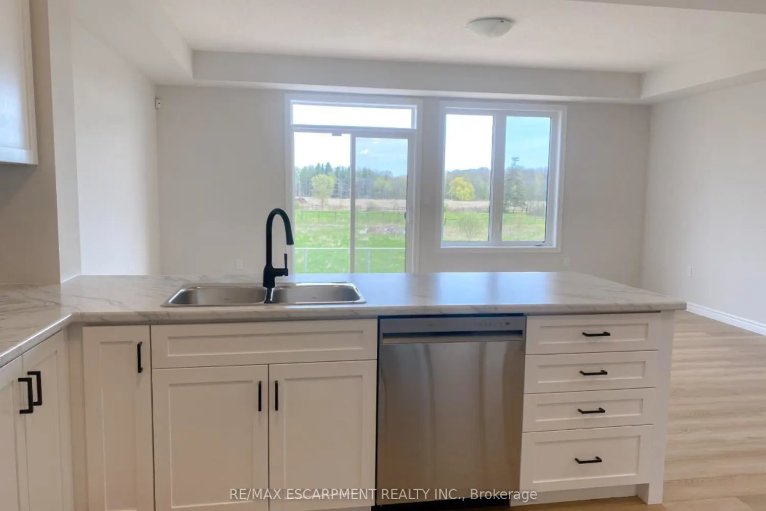 Additional image 11 of 57 Lloyd Davies Way