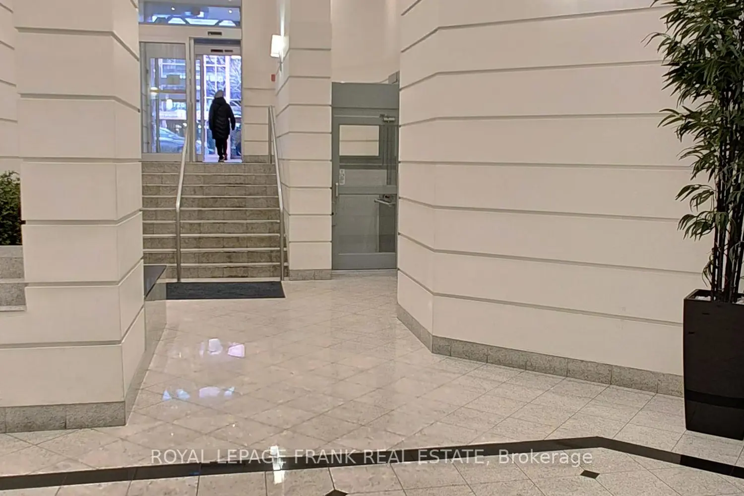Additional image 12 of 717 Bay Street 1702