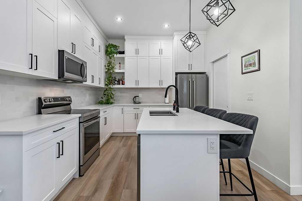Additional image 6 of 4-4411 17 Avenue NW, Calgary, AB, T3B 0N7