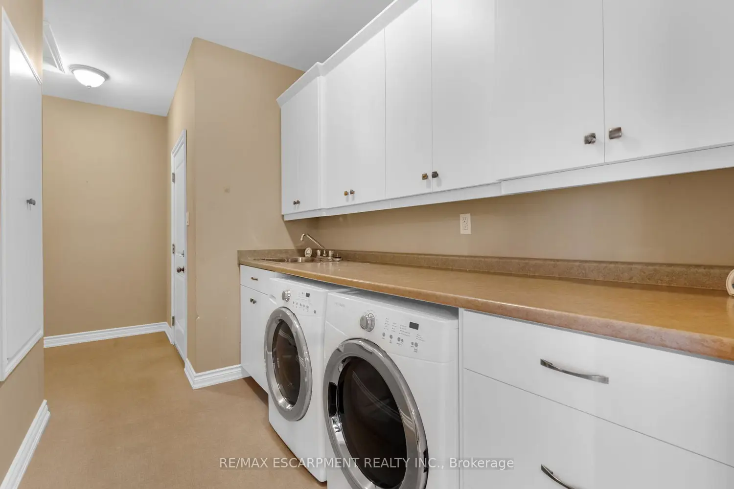 Additional image 9 of 28 Maplewood Court
