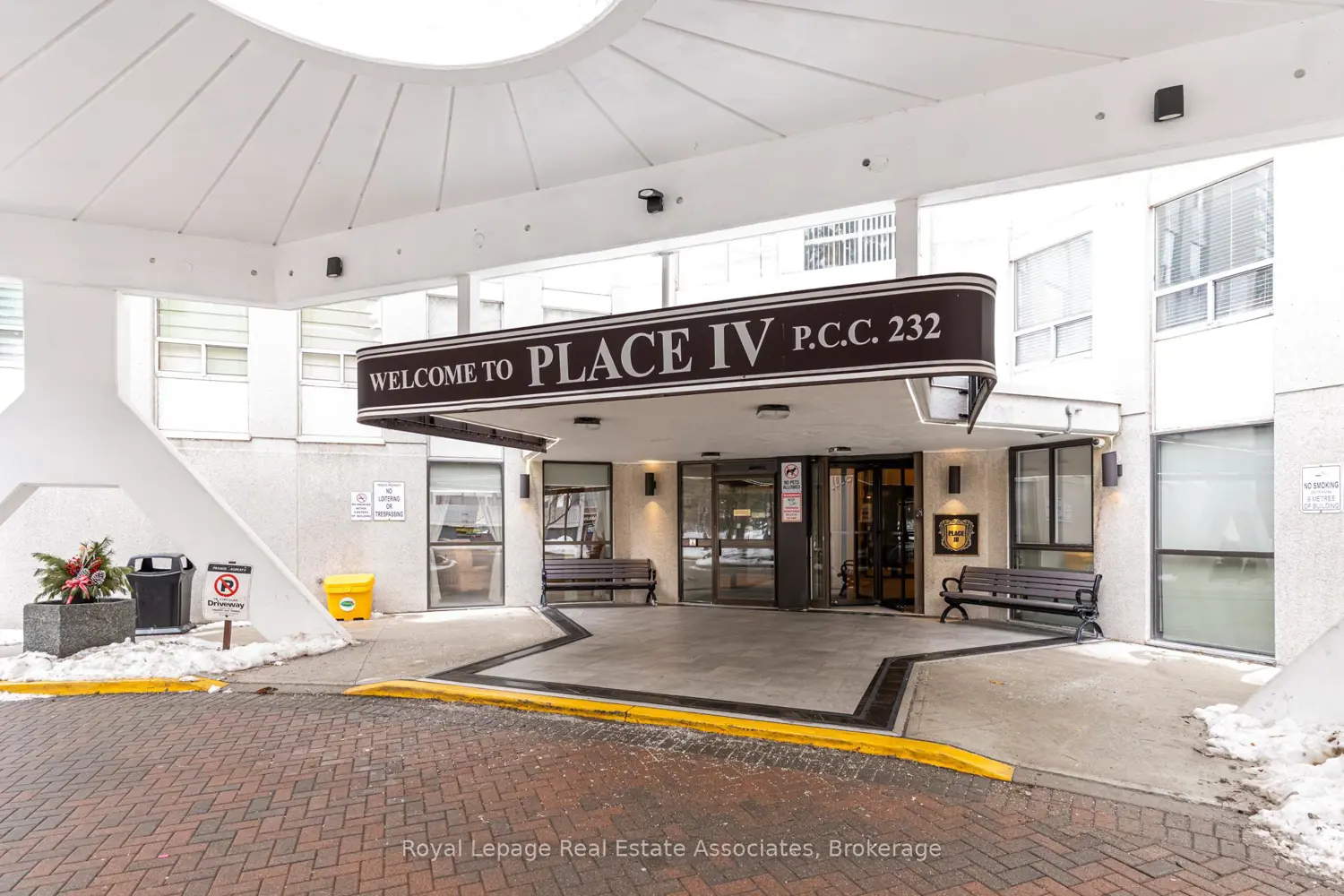 Additional image 2 of 3650 Kaneff Crescent 1006