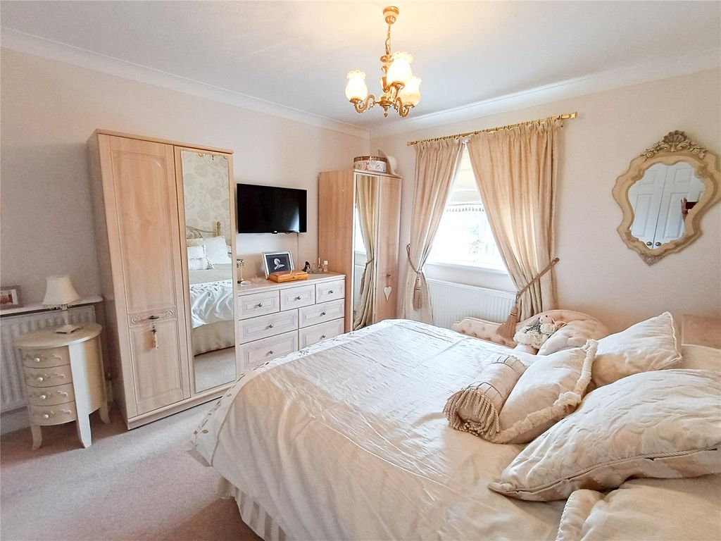 Additional image 9 of 2 bed flat for saleRest Bay Court, Rest Bay Close, Porthcawl CF36