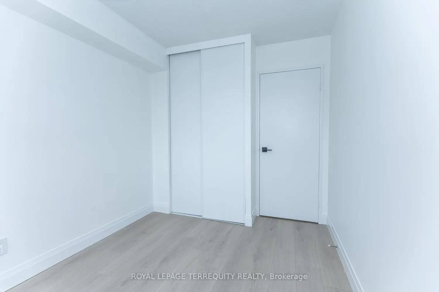 Additional image 16 of 30 Sunrise Avenue 202