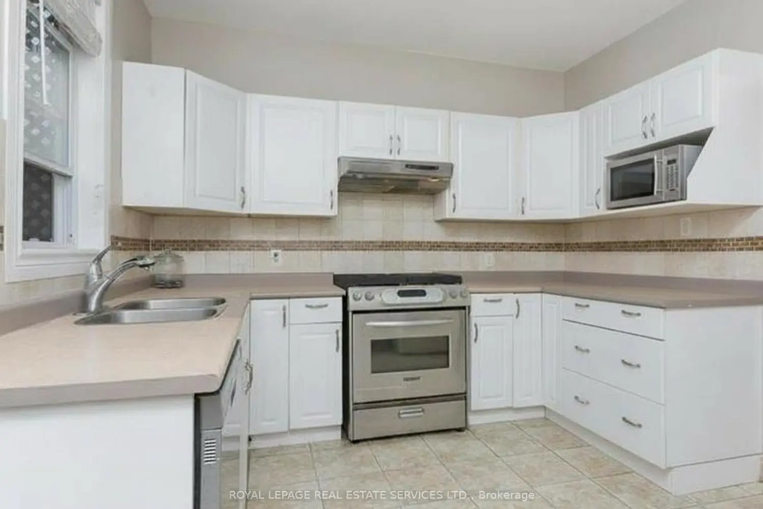 Additional image 3 of 43 Rosemont Avenue