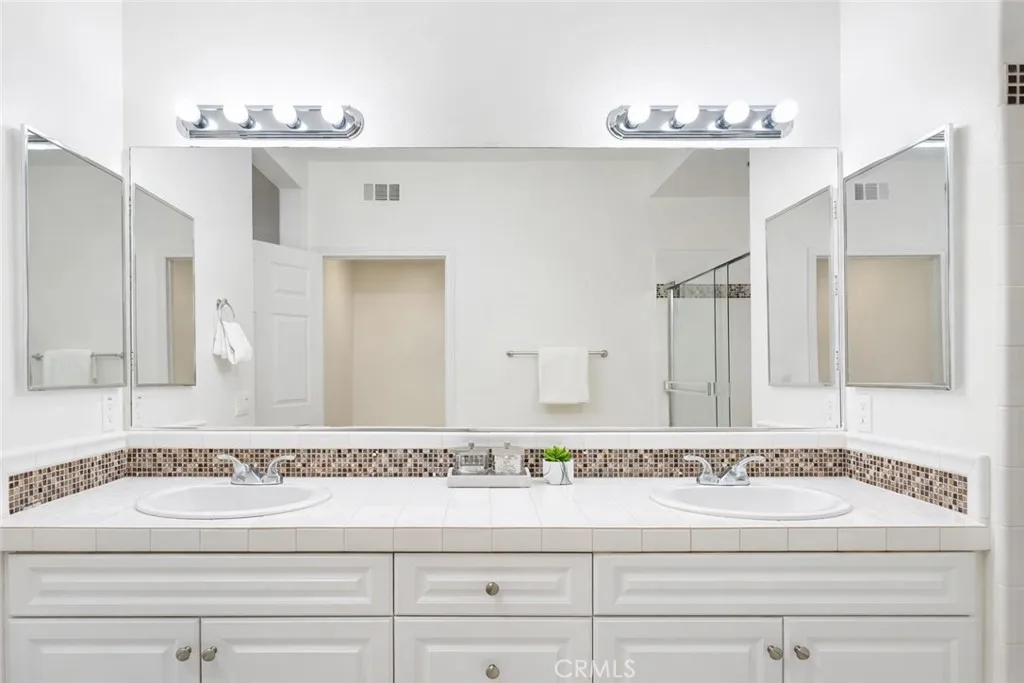 Additional image 12 of 131 Silverado, Irvine, CA 92618