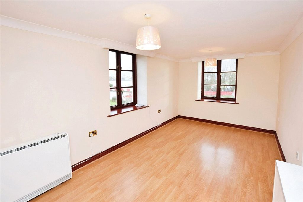 2 bed flat for saleHigher Wharf, Bude, Cornwall EX23 photo 3
