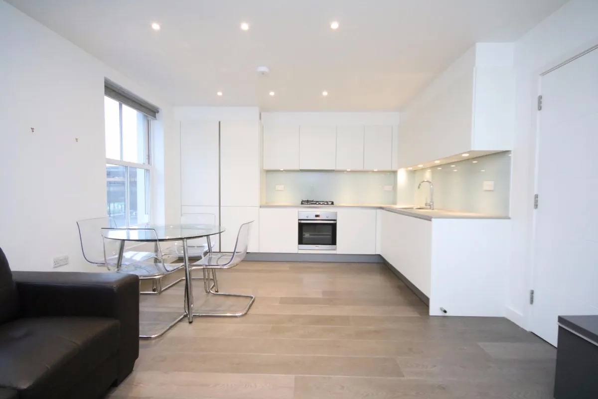 Additional image 3 of 1 Bed Flat, Lough Road, N7, N1 7GU