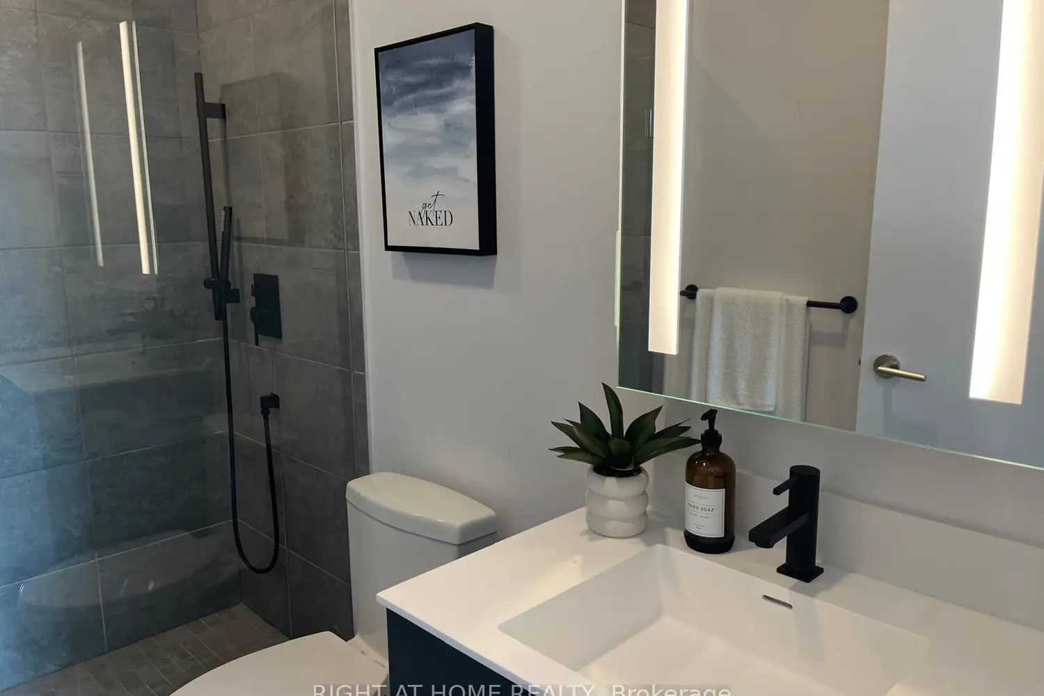 Additional image 6 of 500 Dupont Street 504