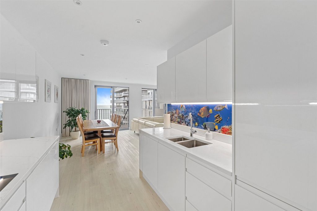 Additional image 3 of 3 bed flat for saleBayside Apartments, 62 Brighton Road, Worthing, West Sussex BN11
