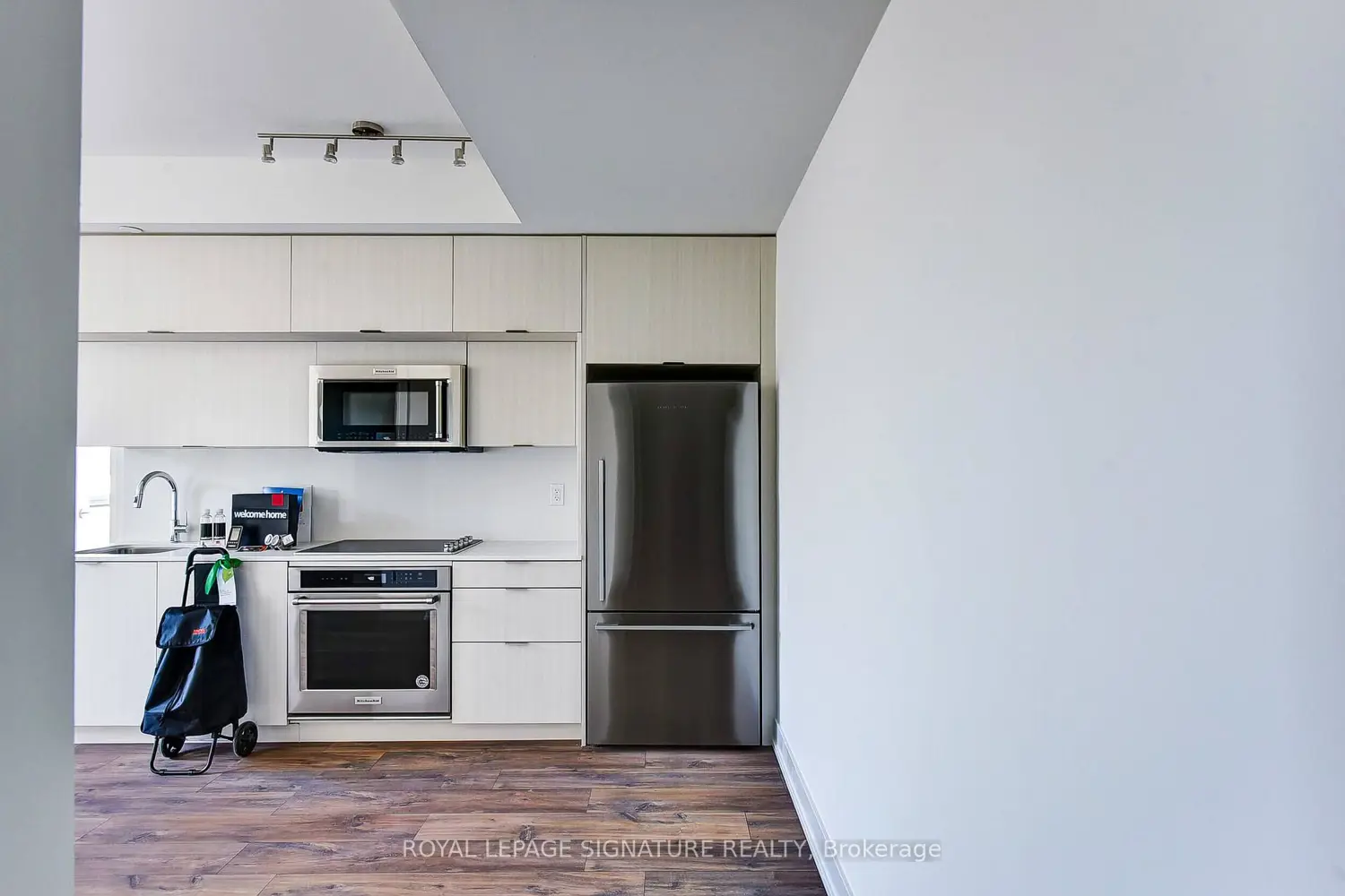 Additional image 3 of 80 Vanauley Street 506