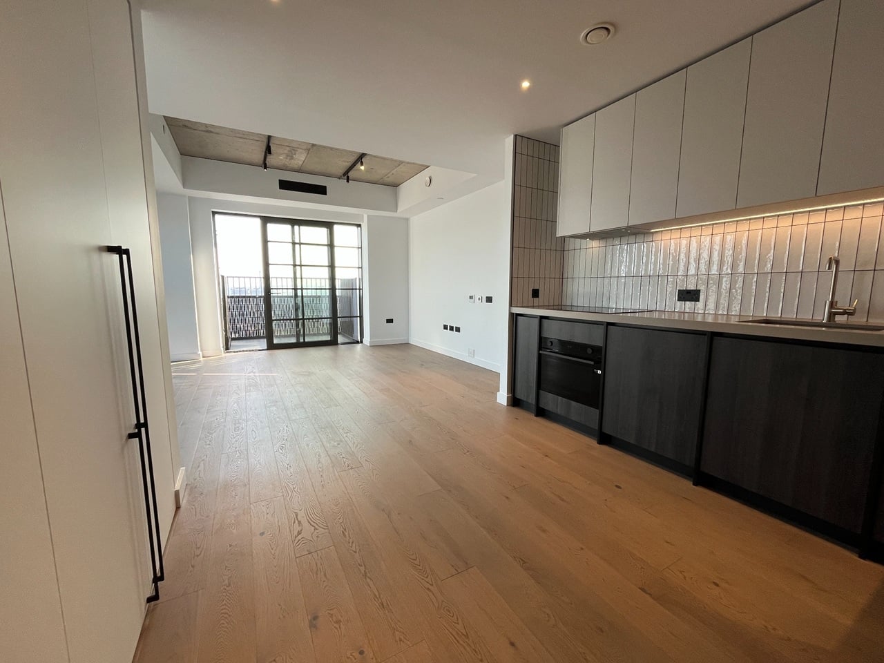 Additional image 2 of 1 Bed Flat, Deal Porters Way, SE16, N1 7GU