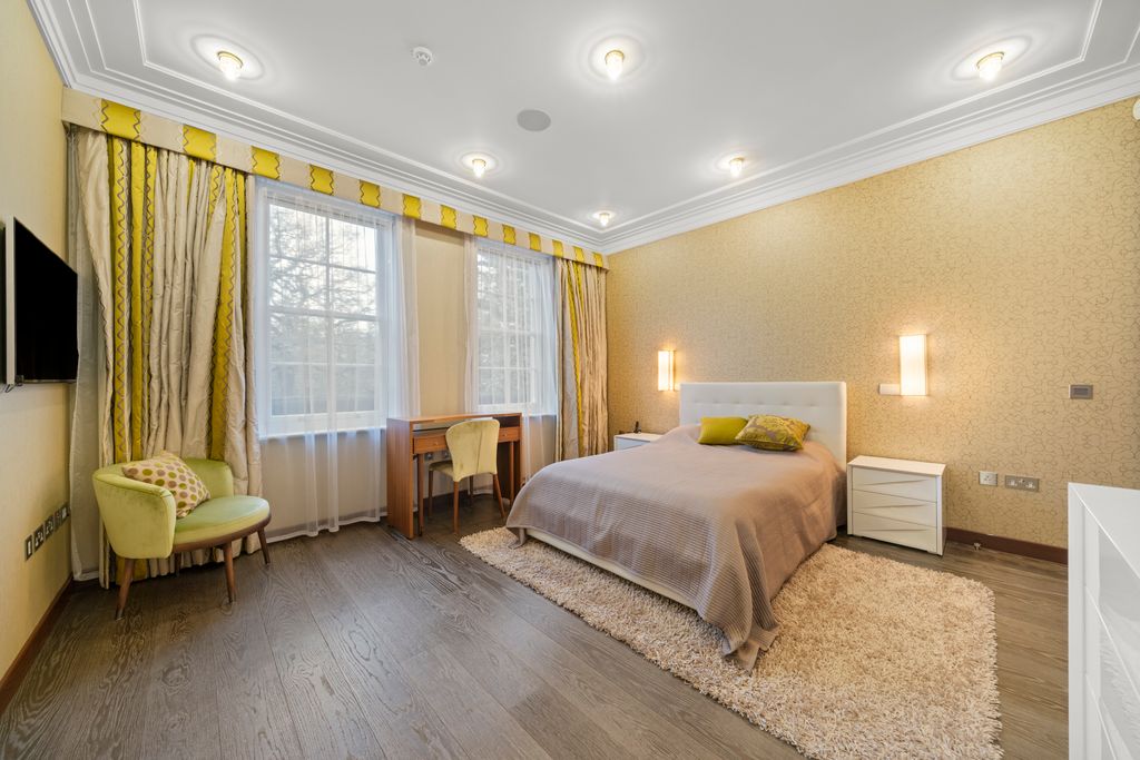 Additional image 18 of 6 bed detached house for saleEast Road, Weybridge KT13