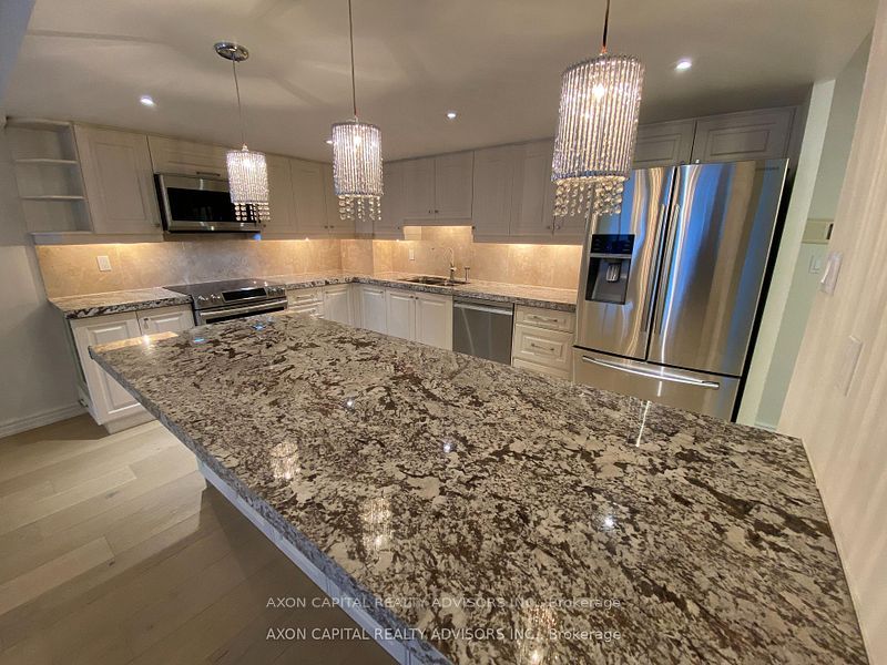 Additional image 4 of 2307-33 University Avenue, Toronto, ON, M5J 2S7