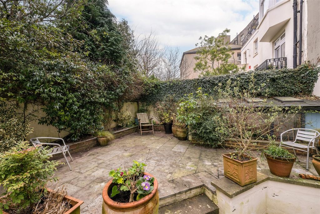 Additional image 5 of 4 bed flat for salePalmeira Square, Hove BN3