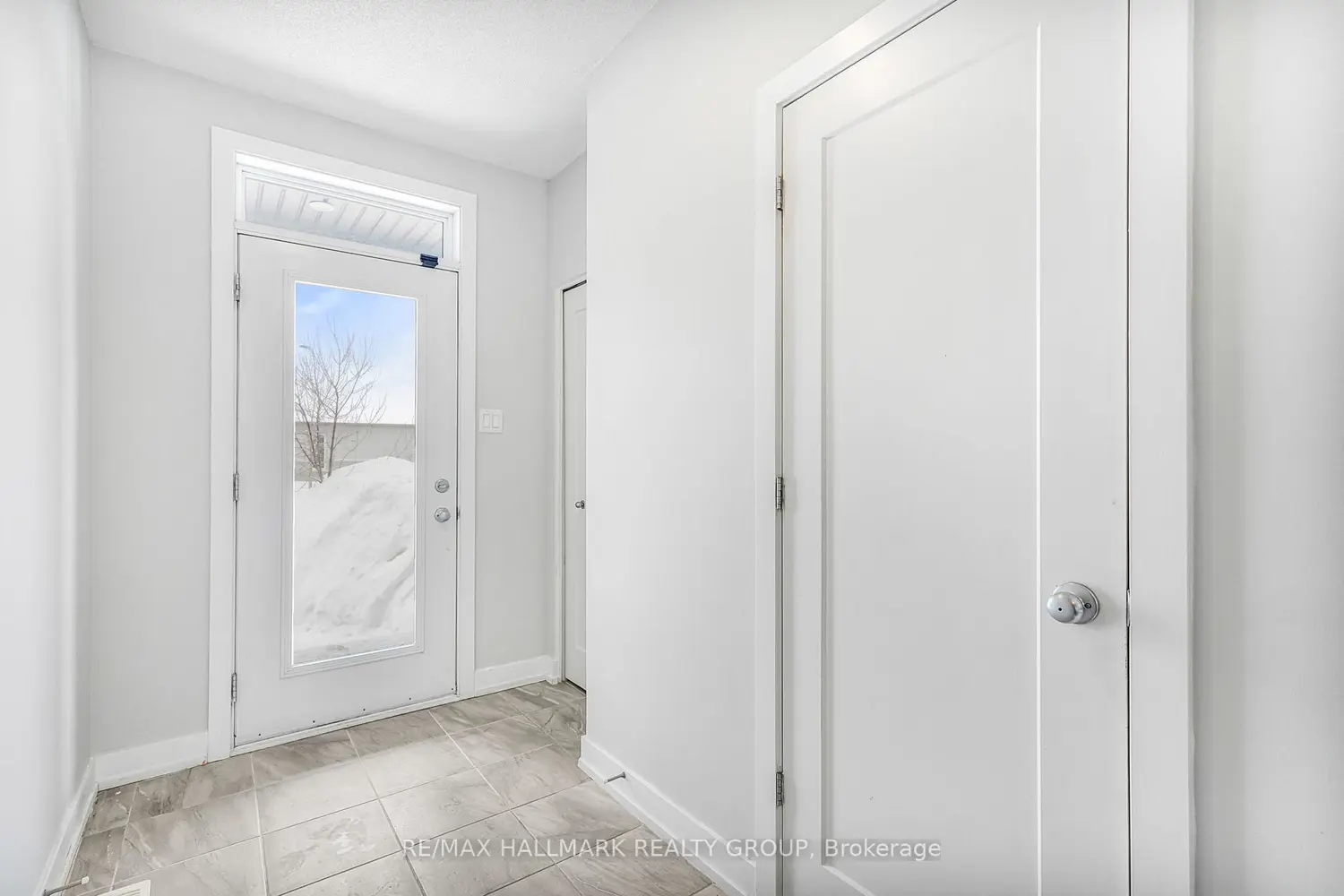 Additional image 2 of 877 Platinum Street