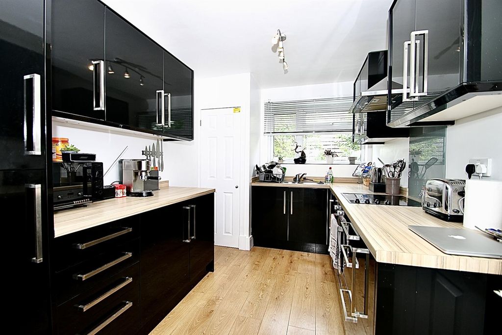 Additional image 16 of 10 bed flat for saleCollege Road, Woking GU22