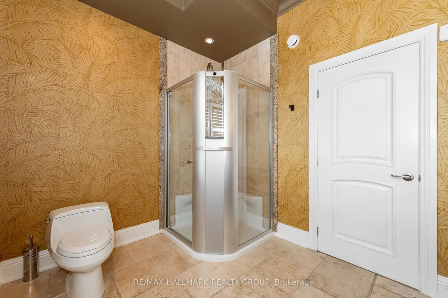 Additional image 7 of 5800 Queenscourt Crescent