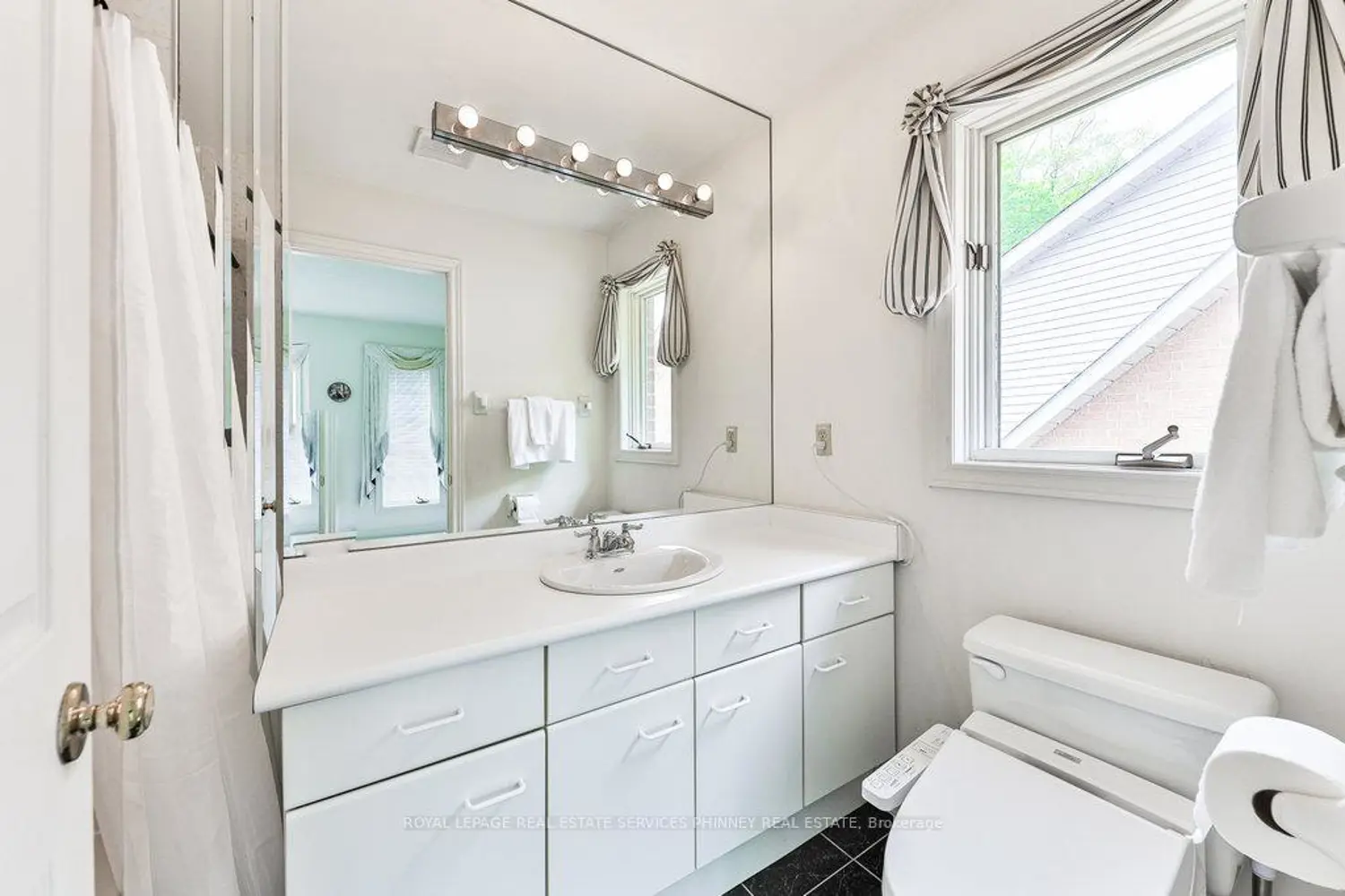 Additional image 11 of 3952 Rolling Valley Drive