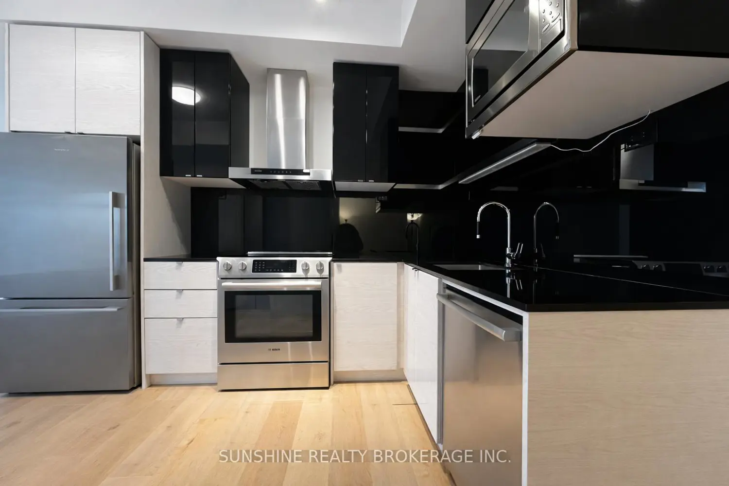Additional image 17 of 72 Esther Shiner Boulevard 223
