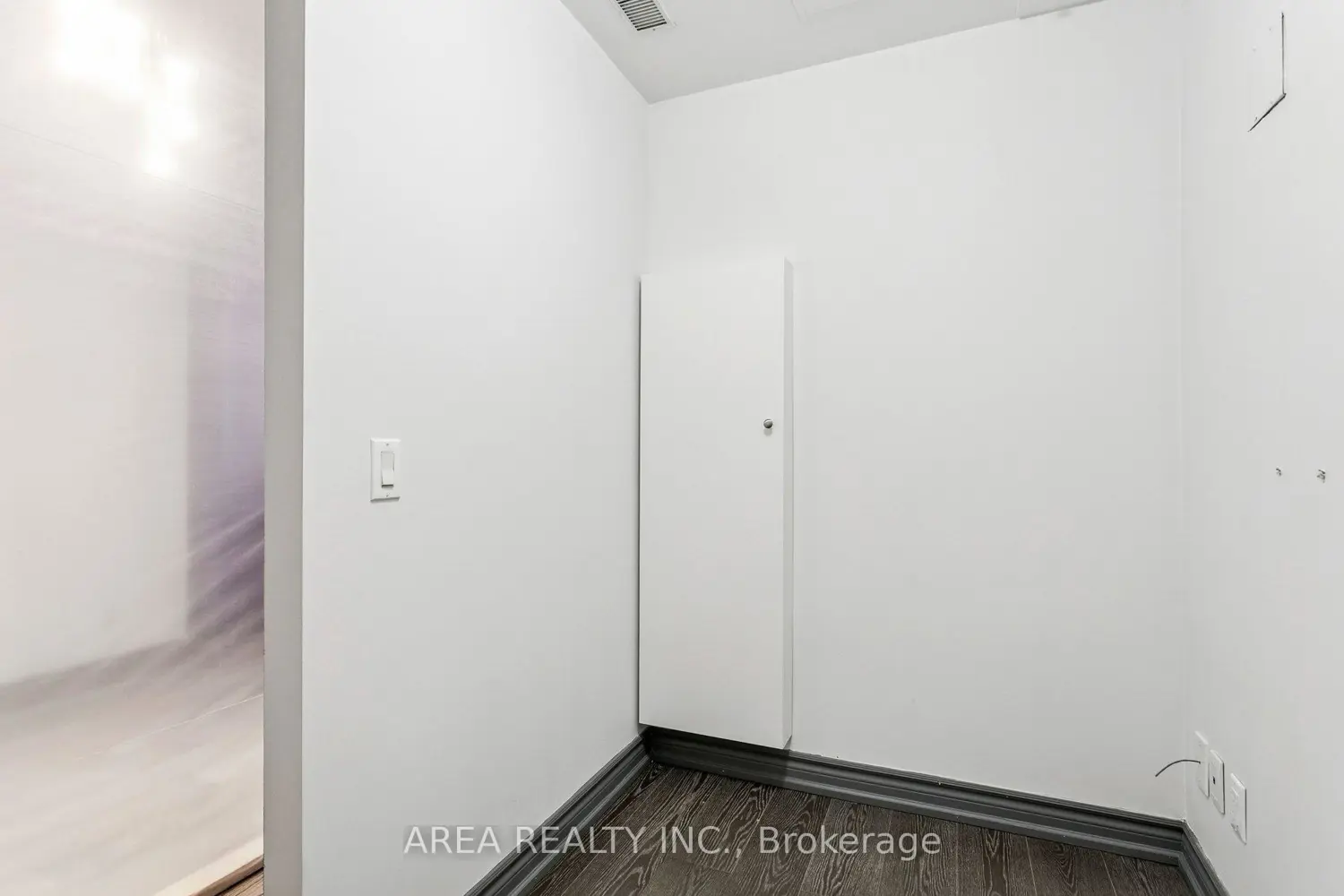 Additional image 19 of 101 Mccaul Street