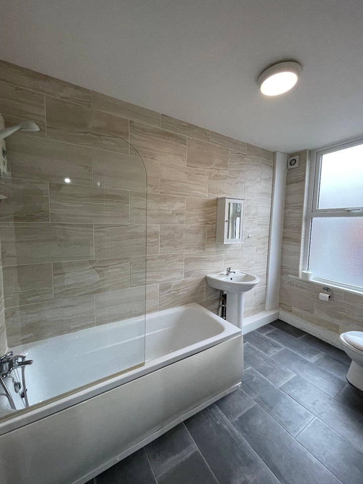 Additional image 4 of 1 Bed Flat, Roundhay Road, LS8, N1 7GU