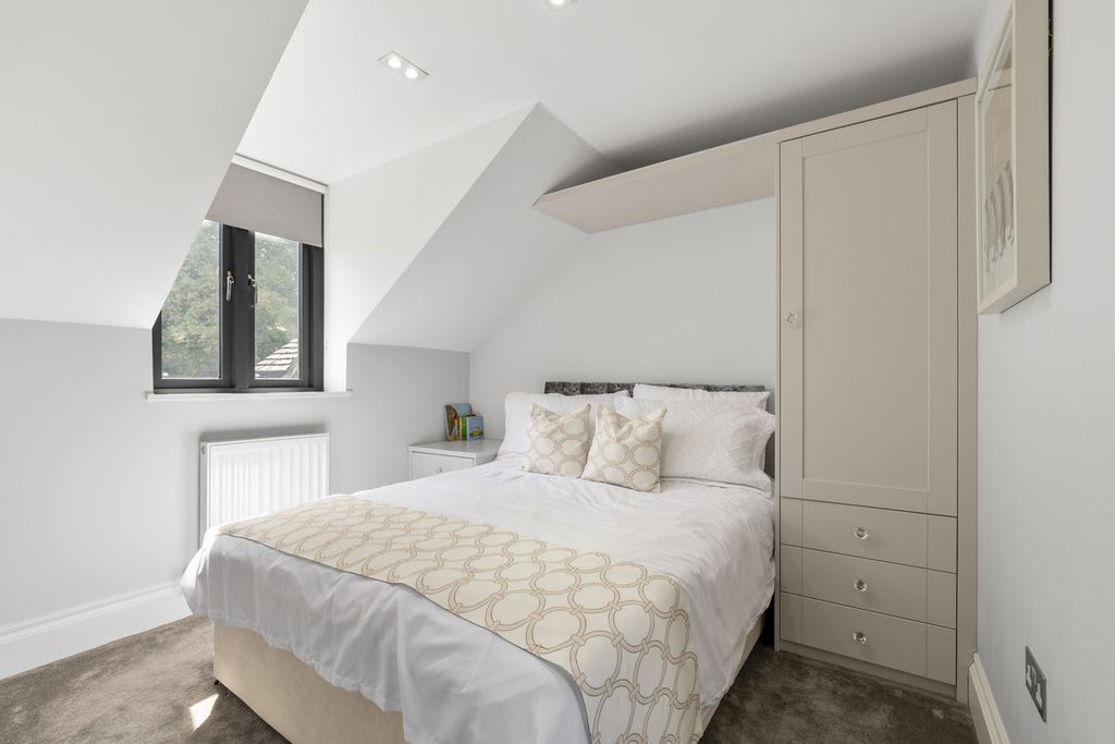 Additional image 40 of 6 bed detached house for saleWawensmere Road, Henley-In-Arden B95