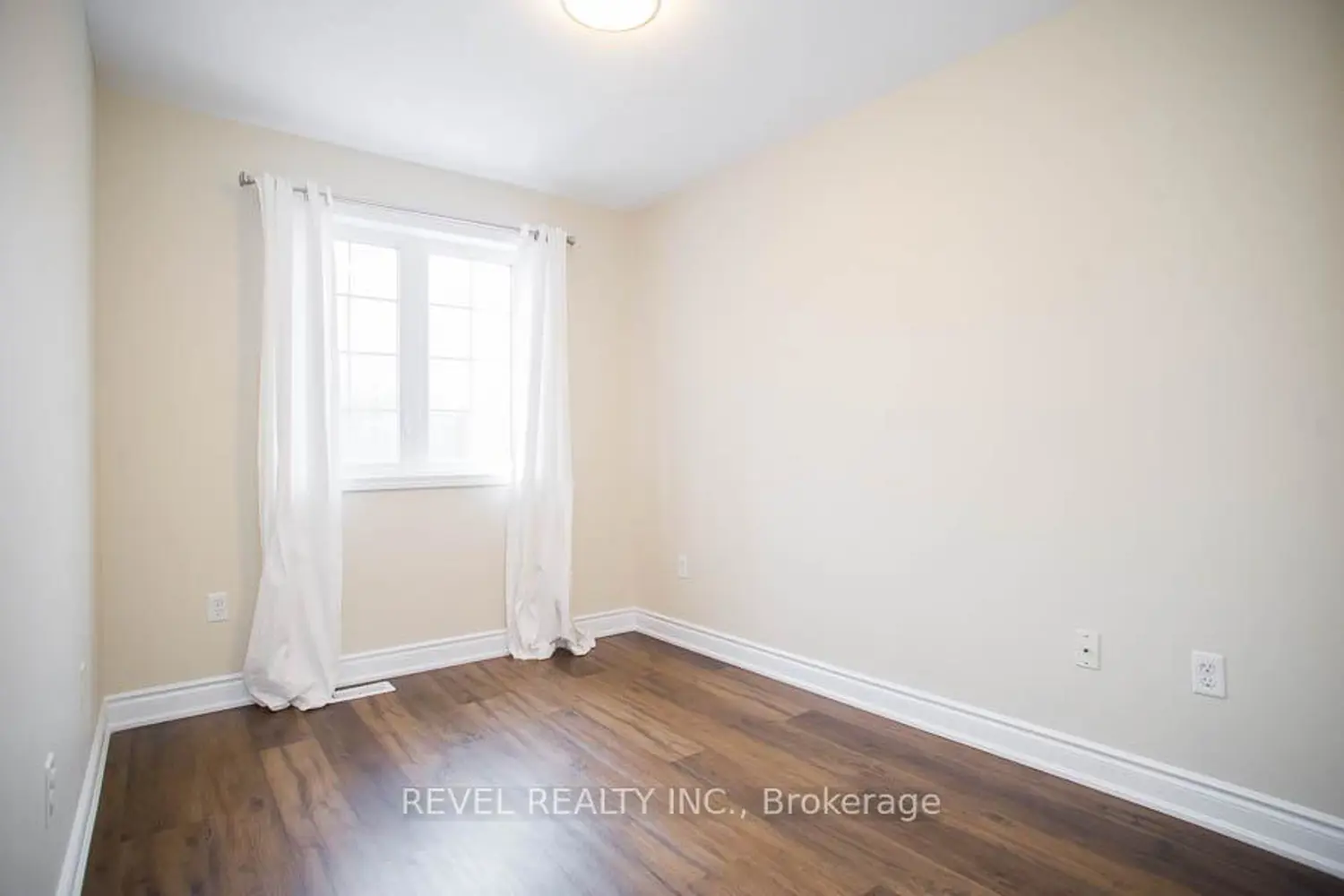 Additional image 17 of 21 Diana Avenue 43
