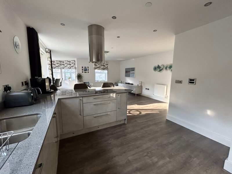 Additional image 9 of 3 bed flat for salePwllycrochan Avenue, Colwyn Bay LL29