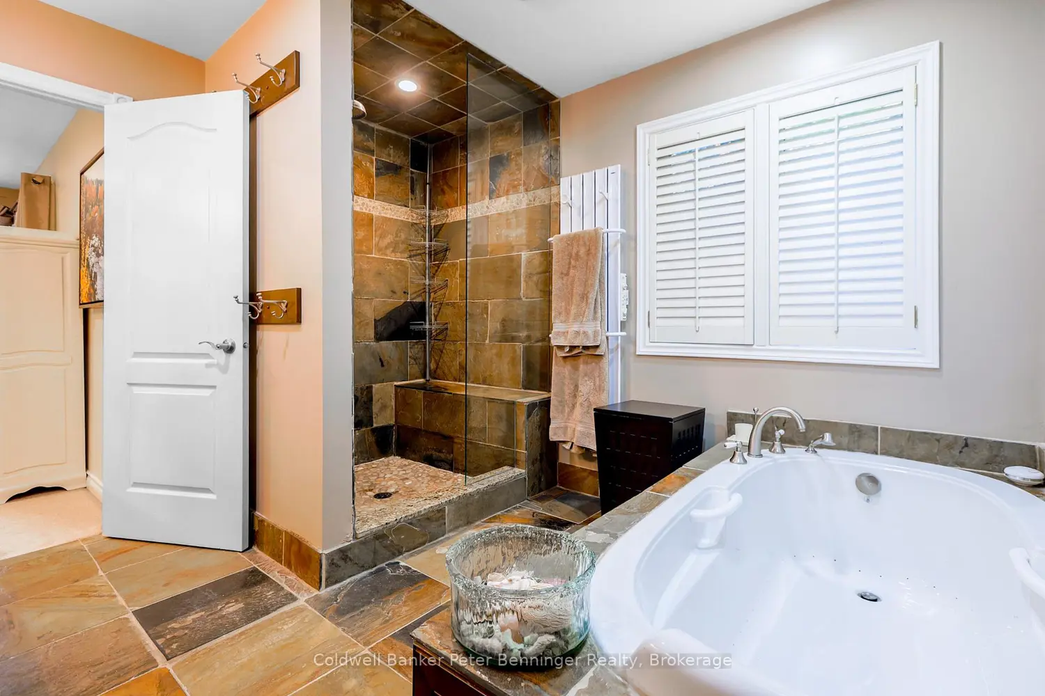 Additional image 6 of 152 Treegrove Circle