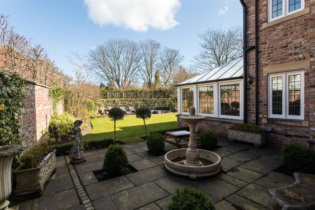 Additional image 34 of 5 bed detached house for saleTheobald Road, Bowdon WA14