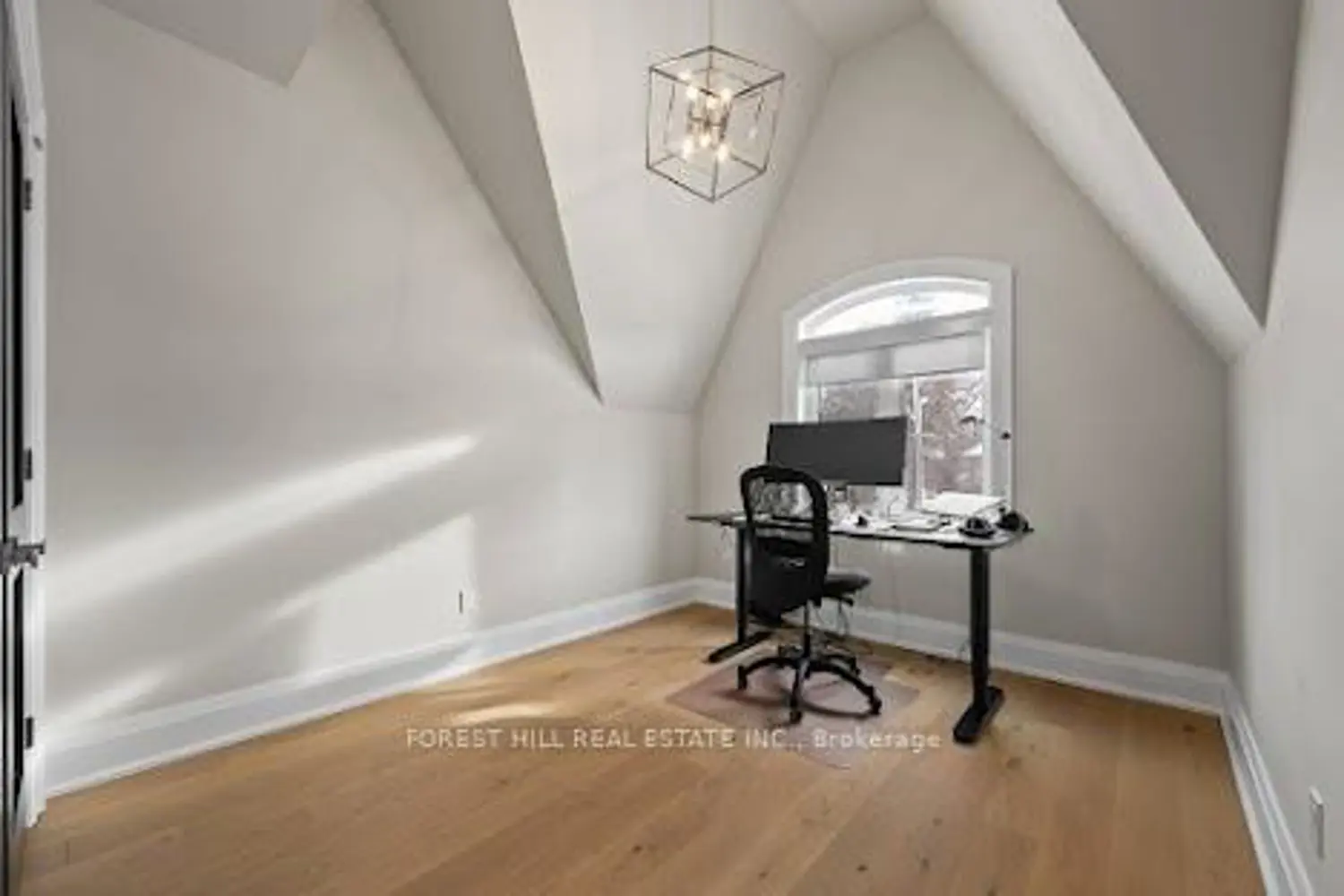 Additional image 15 of 2540 St Clair Avenue