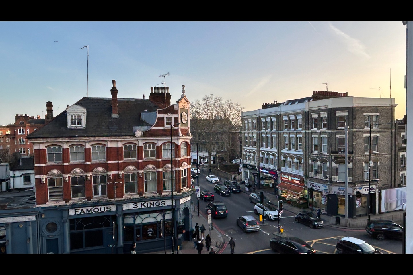 1 Bed Flat, West Kensington Court, W14, N1 7GU