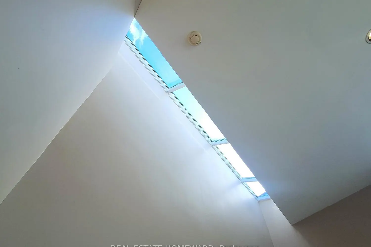 Additional image 10 of 128 Laurentide Drive