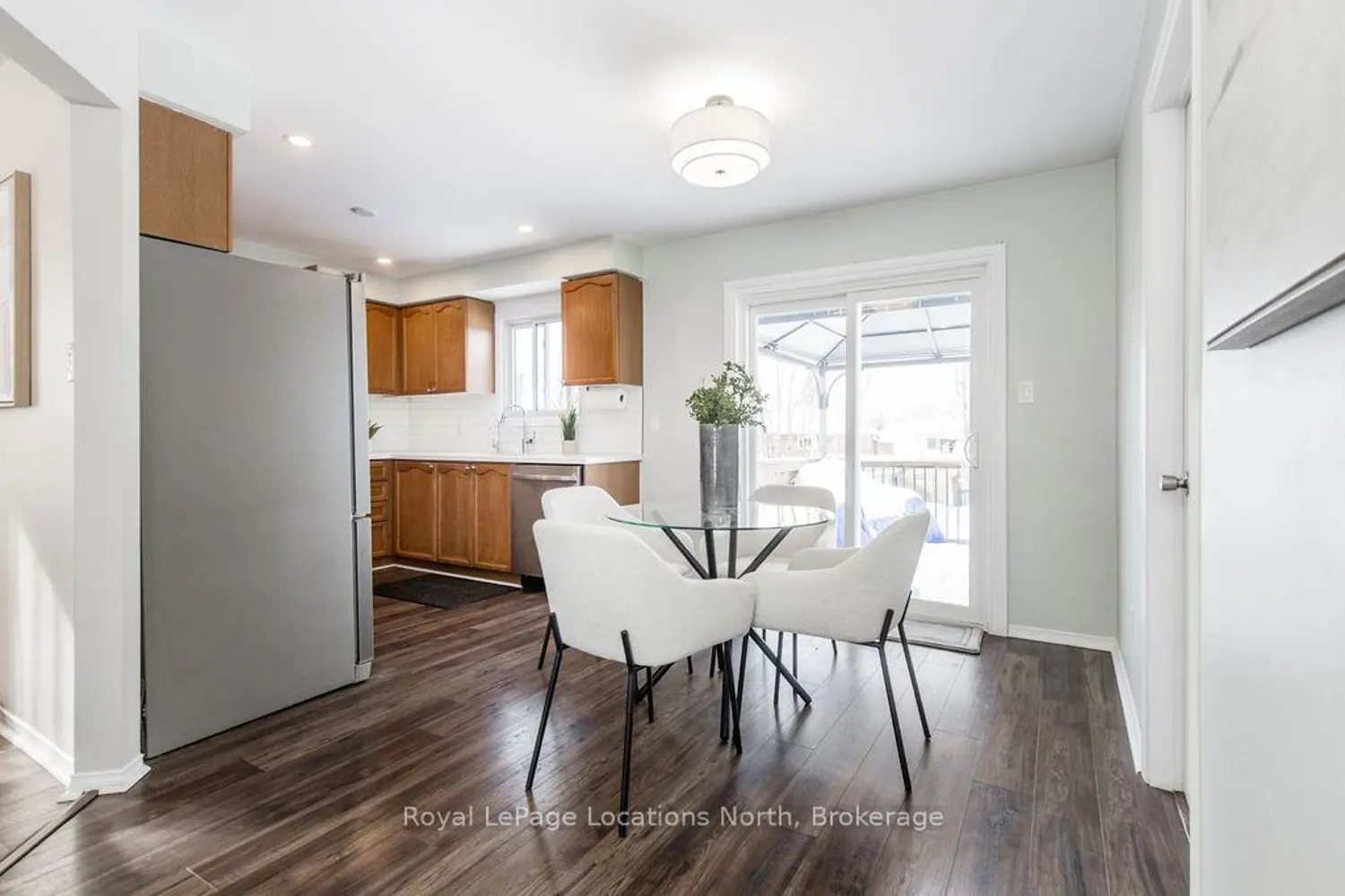 52 Royal Beech Drive photo 4