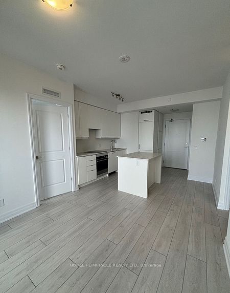 3311-30 Elm Drive, Mississauga, ON, L5B 1L9