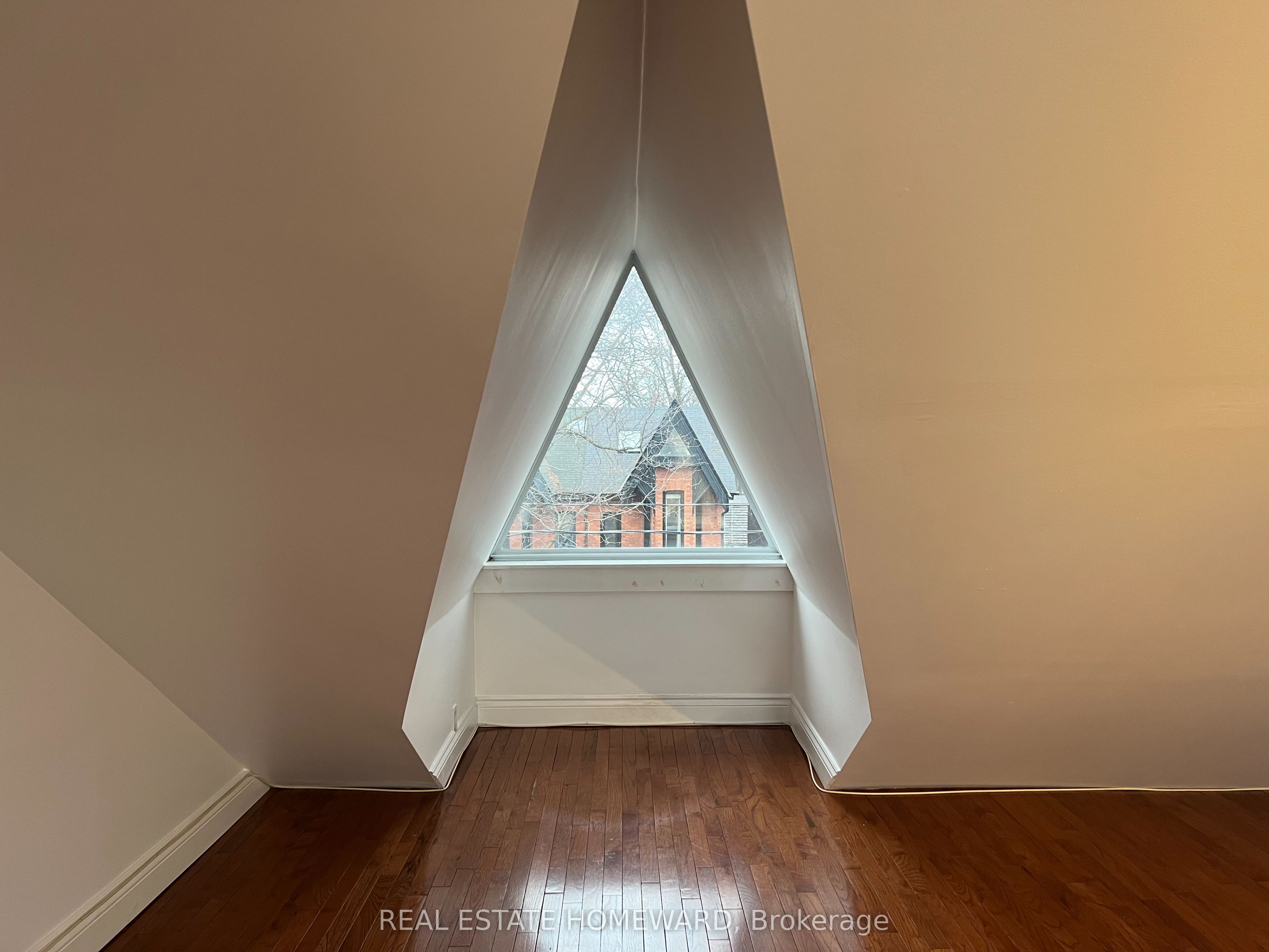 Additional image 4 of Upper-220 Pape Avenue, Toronto, ON, M4M 2V8
